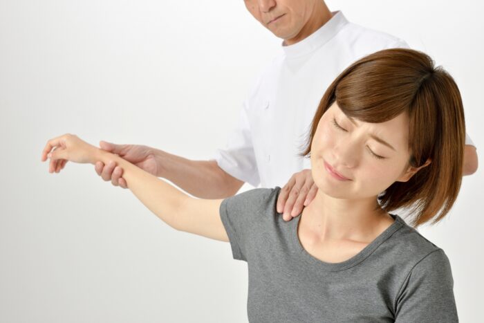 肩の可動域検査